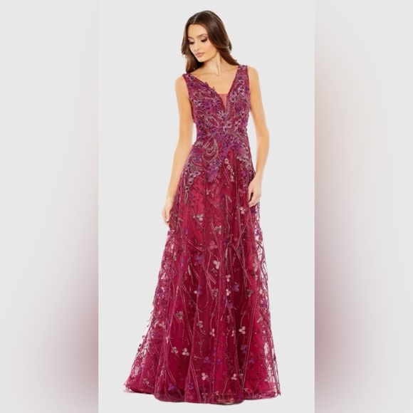 Ieena for Mac Duggal 20265 NWT Embroidered Sleeveless Plunge Neck A Line Gown